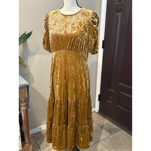 Who What Wear Golden Crushed Velvet Midi Dress